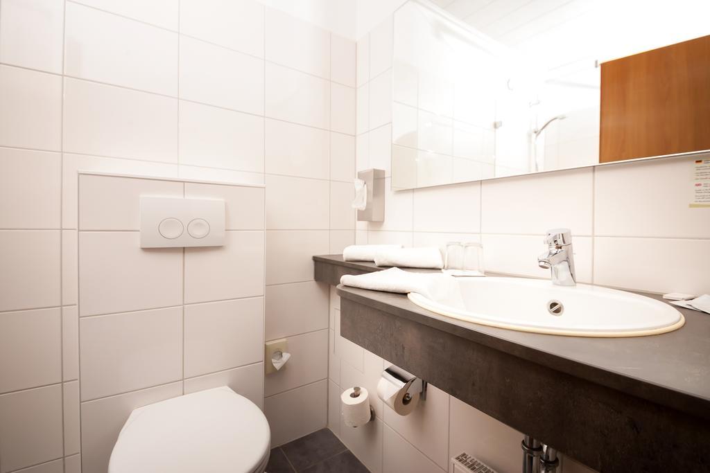 Willebadessen Wohlfuehlhotel Der Jaegerhof מראה חיצוני תמונה