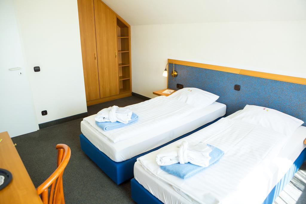 Willebadessen Wohlfuehlhotel Der Jaegerhof מראה חיצוני תמונה