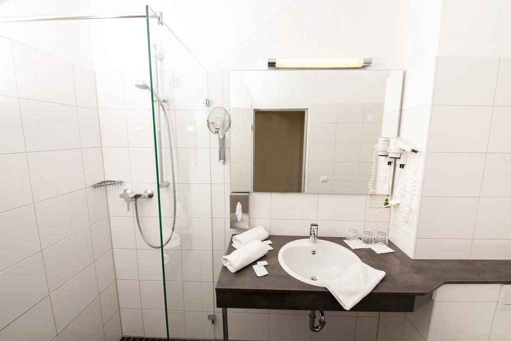 Willebadessen Wohlfuehlhotel Der Jaegerhof מראה חיצוני תמונה